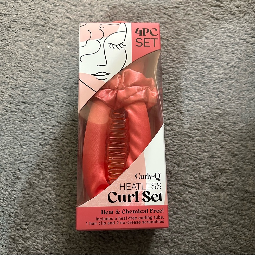 NWT Heatless Curl Set - Pink